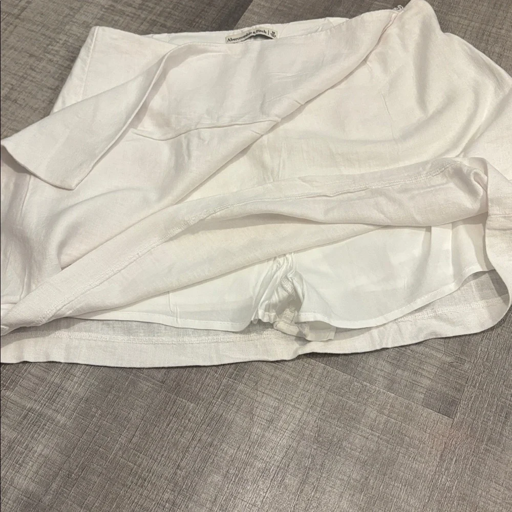 abercrombie white mini skort - Picture 4 of 4